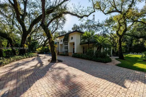 10100 Lakeside Drive Coral Gables FL 33156