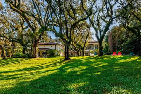 10100 Lakeside Drive Coral Gables FL 33156