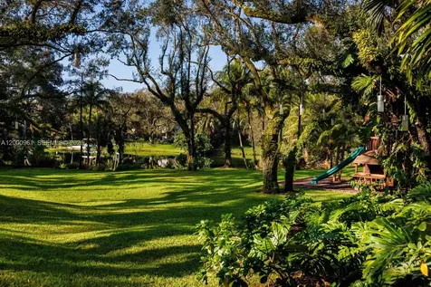 10100 Lakeside Drive Coral Gables FL 33156