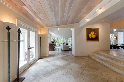 10100 Lakeside Drive Coral Gables FL 33156