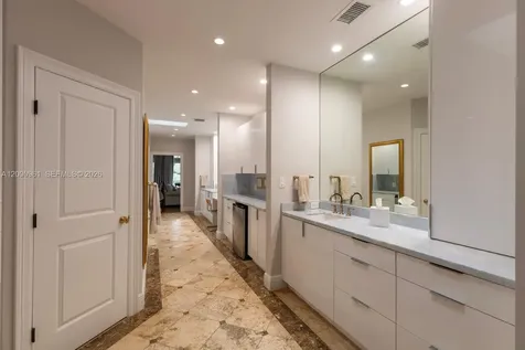 10100 Lakeside Drive Coral Gables FL 33156