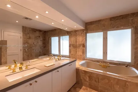 10100 Lakeside Drive Coral Gables FL 33156