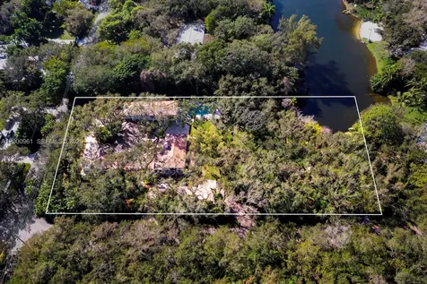 10100 Lakeside Drive Coral Gables FL 33156
