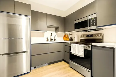 5161 Collins Avenue Miami Beach FL 33140