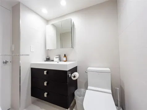 5161 Collins Avenue Miami Beach FL 33140