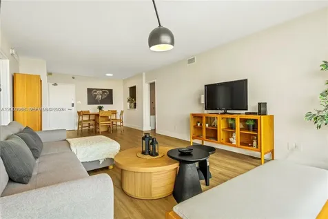 5161 Collins Avenue Miami Beach FL 33140