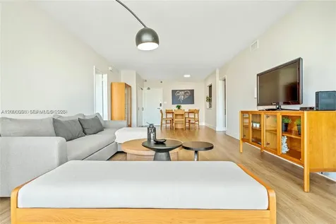5161 Collins Avenue Miami Beach FL 33140