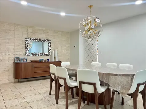 9511 Collins Avenue Surfside FL 33154