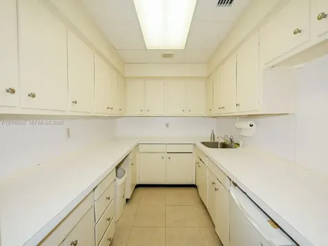 3113 Ponce De Leon Boulevard Coral Gables FL 33134