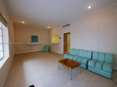 3113 Ponce De Leon Boulevard Coral Gables FL 33134