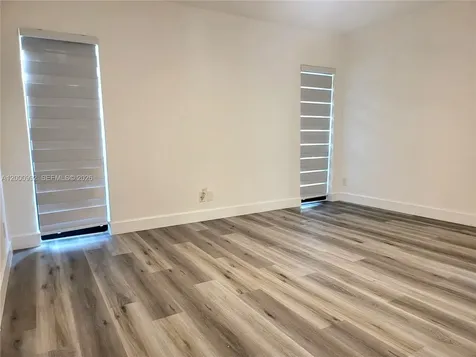9723 N New River Canal Road Plantation FL 33324