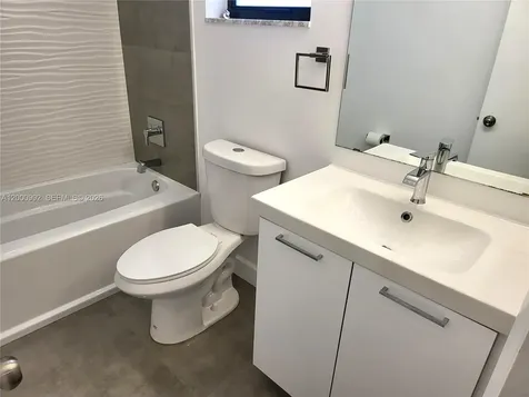 9723 N New River Canal Road Plantation FL 33324