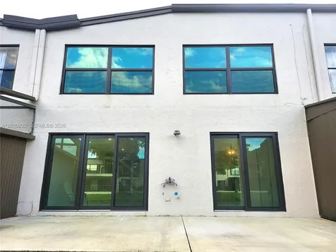 9723 N New River Canal Road Plantation FL 33324