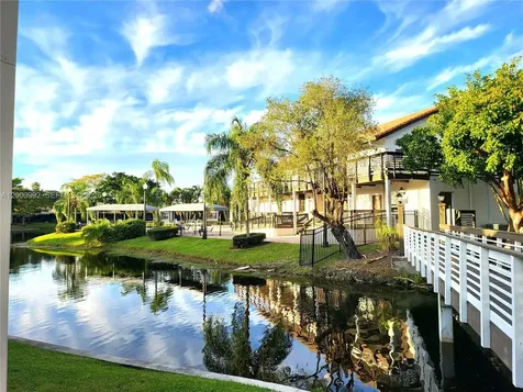 9723 N New River Canal Road Plantation FL 33324