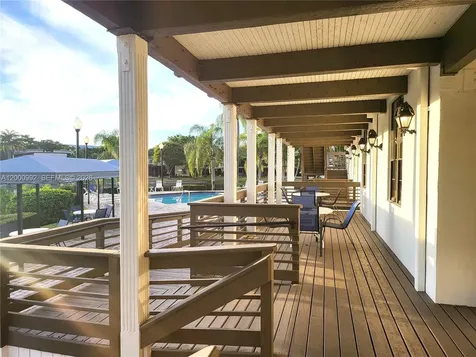 9723 N New River Canal Road Plantation FL 33324
