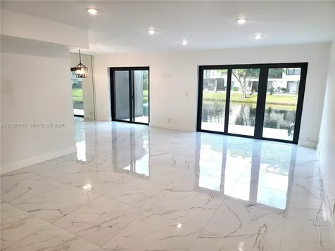 9723 N New River Canal Road Plantation FL 33324