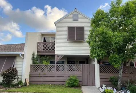 4952 N Hemingway Circle Margate FL 33063