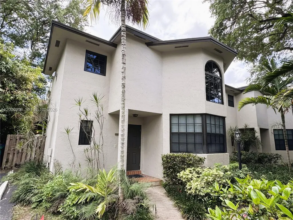 3054 Center Street Miami FL 33133