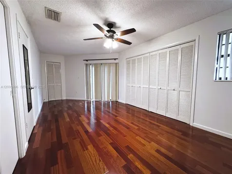 3054 Center Street Miami FL 33133