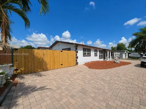 120 S 56th Avenue Hollywood FL 33023