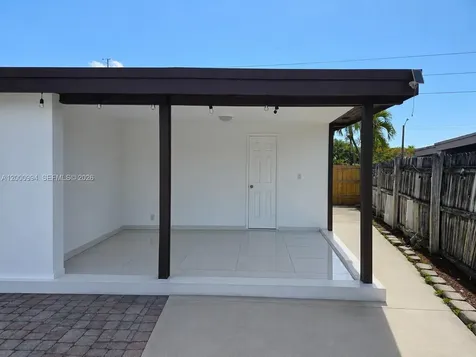 120 S 56th Avenue Hollywood FL 33023