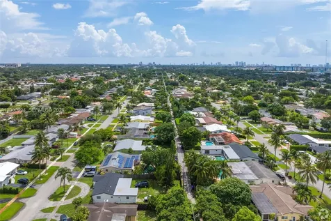 120 S 56th Avenue Hollywood FL 33023
