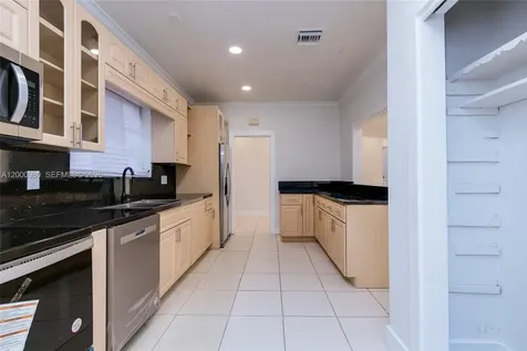 840 NE 182nd Terrace North Miami Beach FL 33162