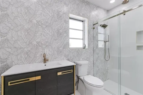 840 NE 182nd Terrace North Miami Beach FL 33162