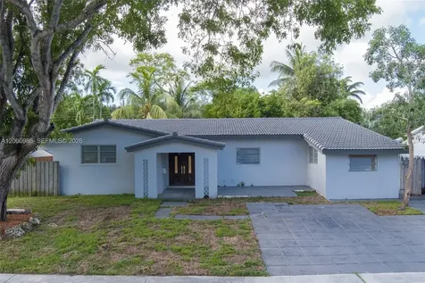 840 NE 182nd Terrace North Miami Beach FL 33162