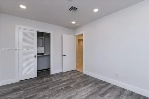 840 NE 182nd Terrace North Miami Beach FL 33162