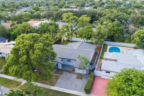 840 NE 182nd Terrace North Miami Beach FL 33162