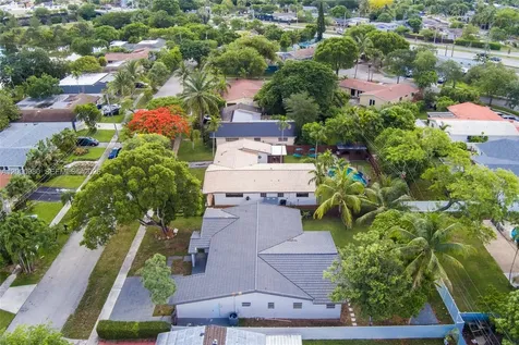 840 NE 182nd Terrace North Miami Beach FL 33162