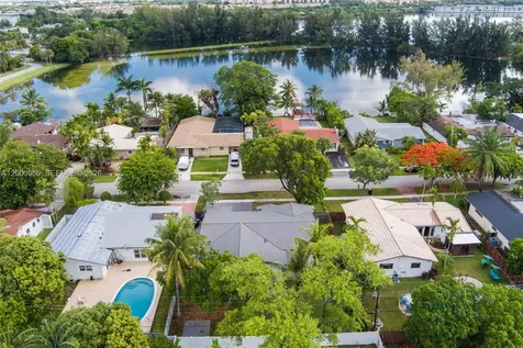 840 NE 182nd Terrace North Miami Beach FL 33162