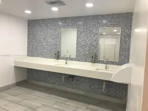 16919 N Bay Road Sunny Isles Beach FL 33160