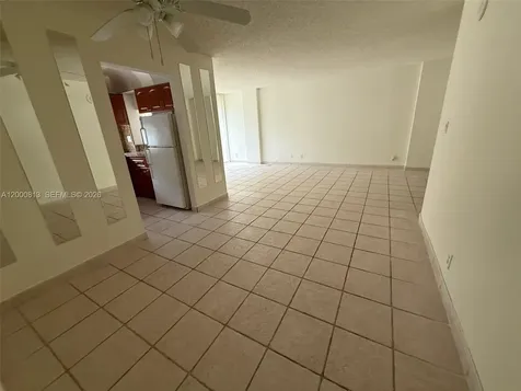 16919 N Bay Road Sunny Isles Beach FL 33160