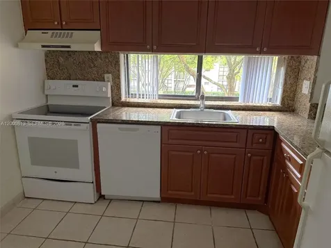 16919 N Bay Road Sunny Isles Beach FL 33160