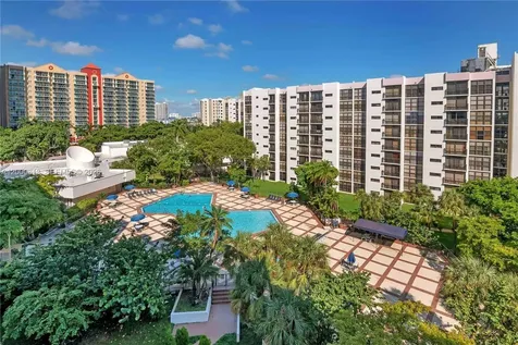 16919 N Bay Road Sunny Isles Beach FL 33160