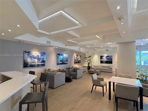 100 Lincoln Road Miami Beach FL 33139