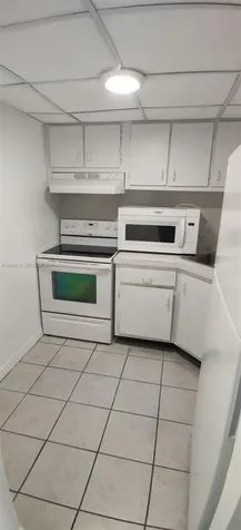 4550 NW 9th Street Miami FL 33126