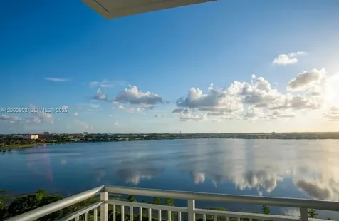 300 S Australian Avenue West Palm Beach FL 33401