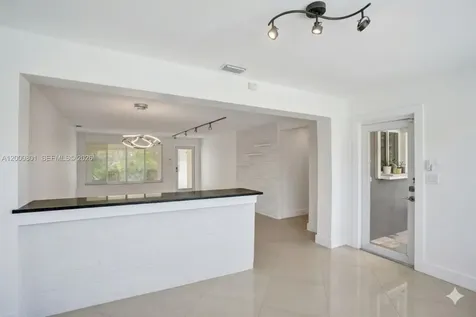 417 NE 29th Street Wilton Manors FL 33334
