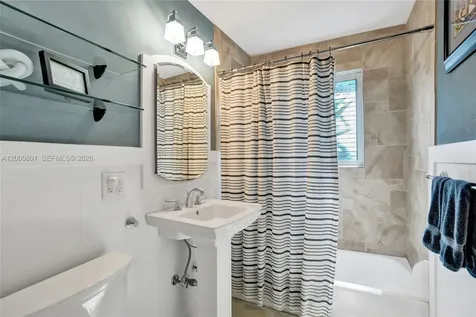 417 NE 29th Street Wilton Manors FL 33334
