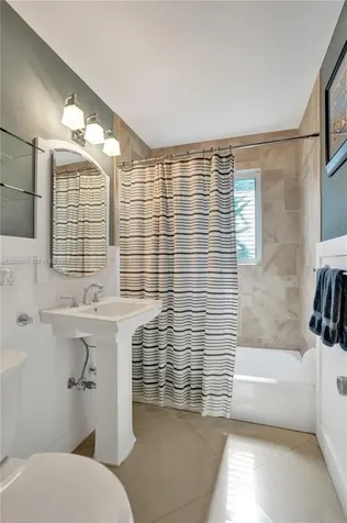 417 NE 29th Street Wilton Manors FL 33334