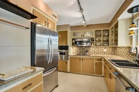 417 NE 29th Street Wilton Manors FL 33334