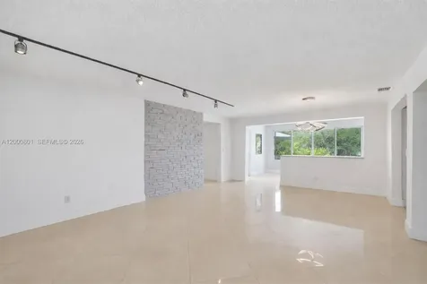 417 NE 29th Street Wilton Manors FL 33334