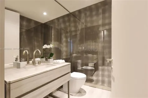 18975 Collins Avenue Sunny Isles Beach FL 33160
