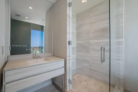 18975 Collins Avenue Sunny Isles Beach FL 33160