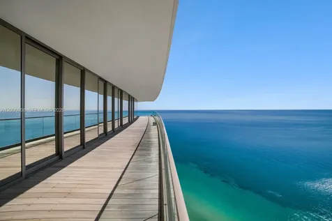 18975 Collins Avenue Sunny Isles Beach FL 33160
