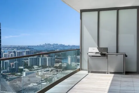 18975 Collins Avenue Sunny Isles Beach FL 33160