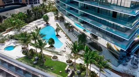 18975 Collins Avenue Sunny Isles Beach FL 33160
